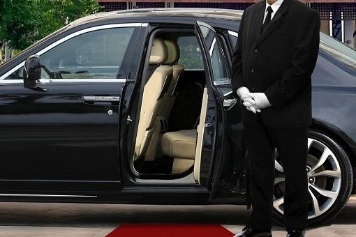 5 Reasons Why You Should Choose Limo Hire Versus Uber Hire