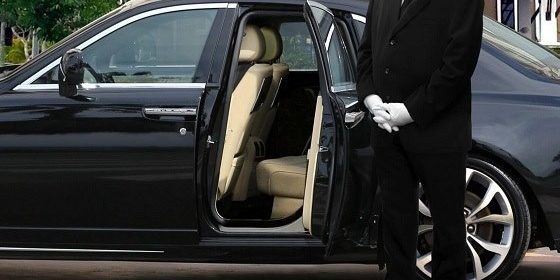 5 Reasons Why You Should Choose Limo Hire Versus Uber Hire 5 Reasons Why You Should Choose Limo Hire Versus Uber Hire